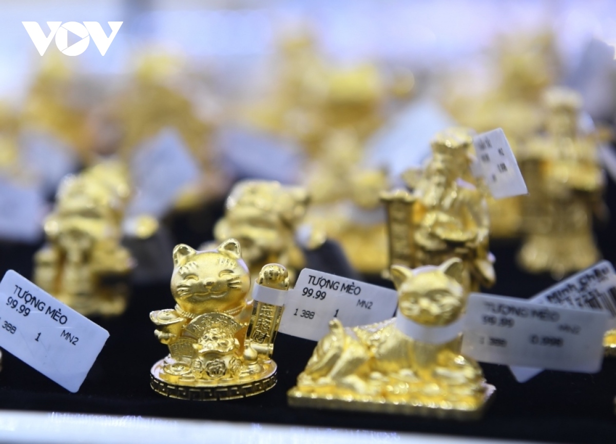 Giá vàng hôm nay 6/10: Giá vàng trong nước ổn định ở mốc 69 triệu đồng/lượng